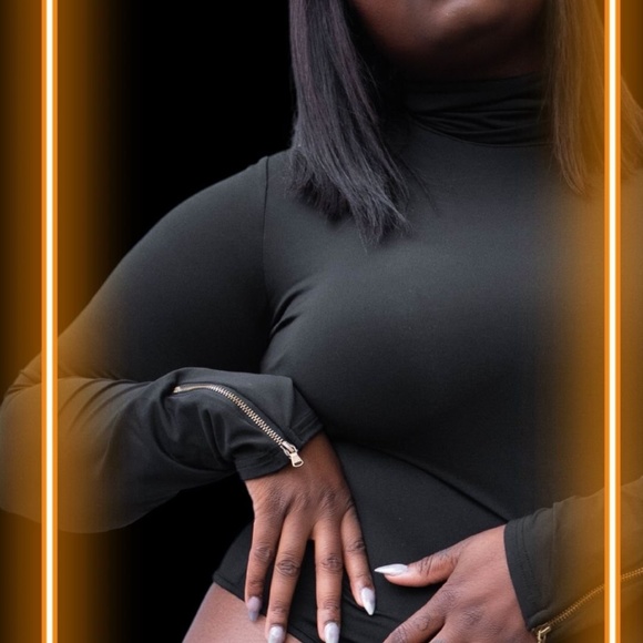 Bodysuits - Picture 2 of 3